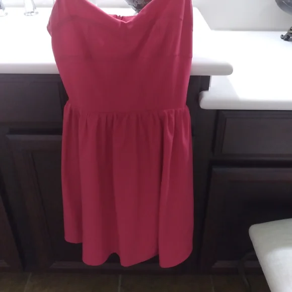 Pink dress - Picture 5 of 5